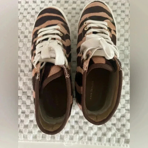 NEW! Ann Taylor Zebra Print Haircalf‎ High Top Sneakers - 6 016 - Picture 6 of 9